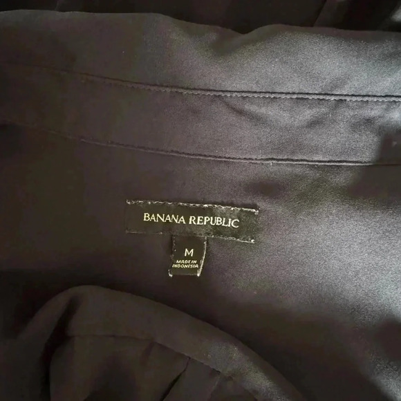 Banana Republic Women's Dillon Classic-Fit Piped Shirt - Picture 6 of 8